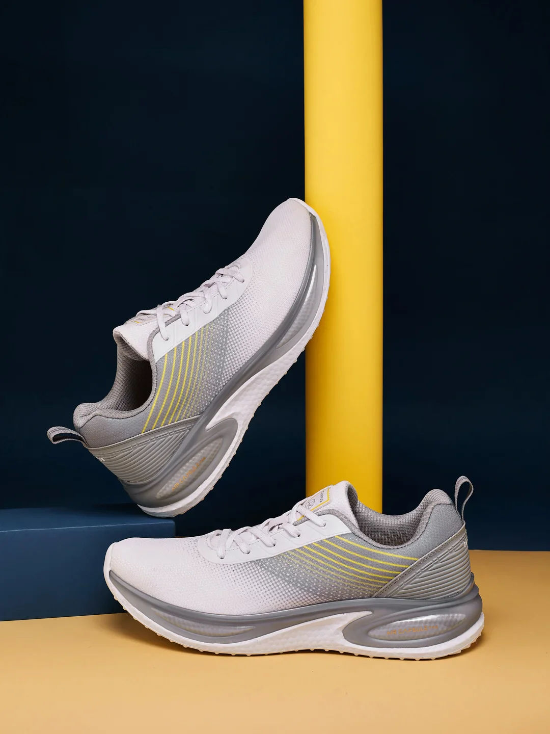 CLASH White Men's Running Shoes