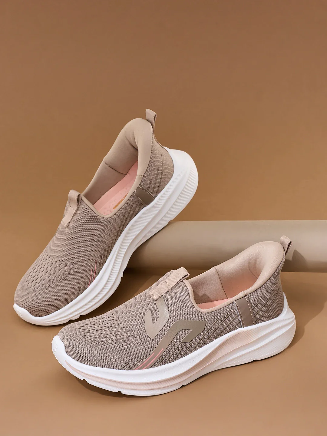 DAVO Beige Women's Walking Shoes