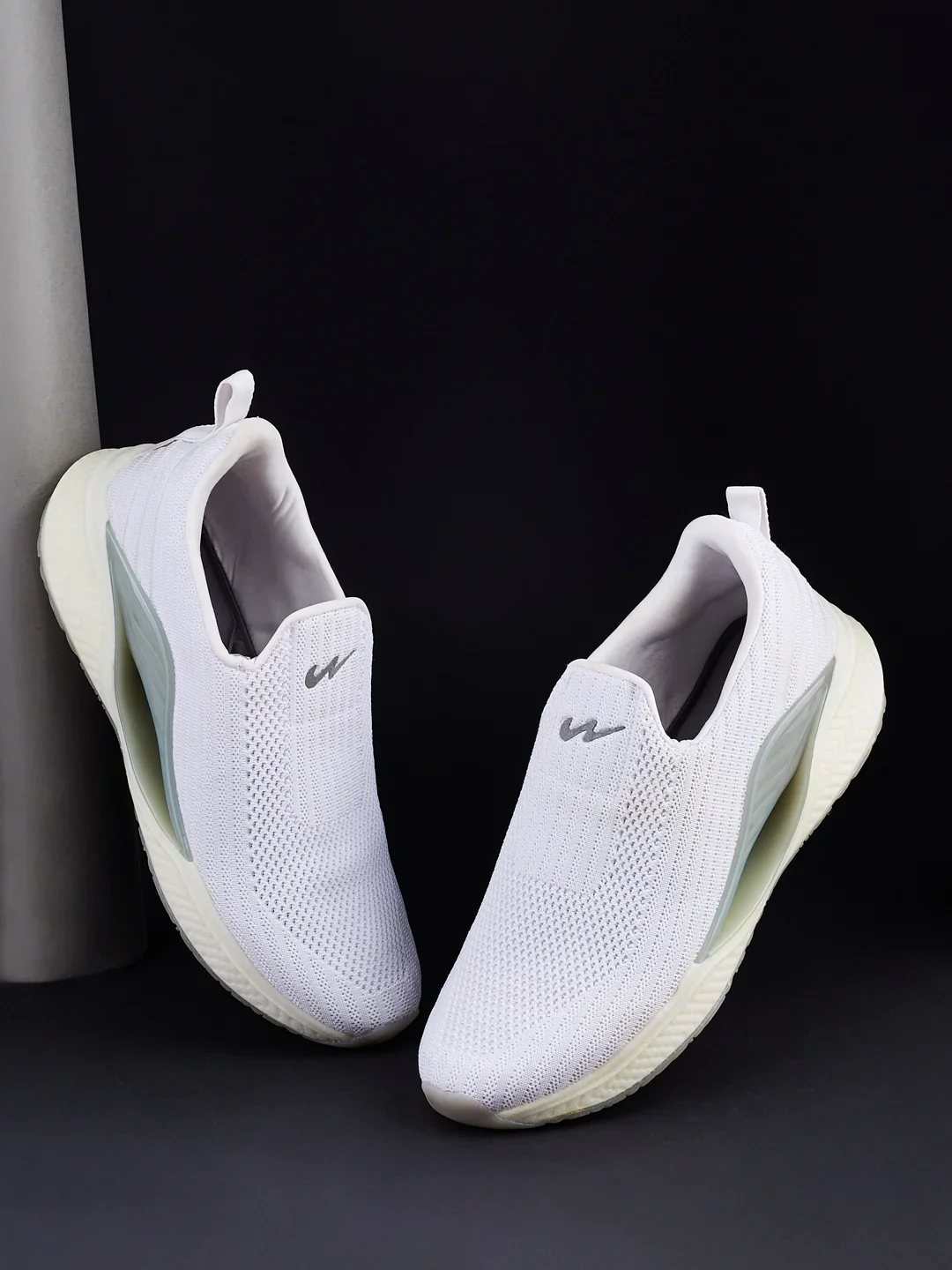 DODGE White Men's Walking Shoes