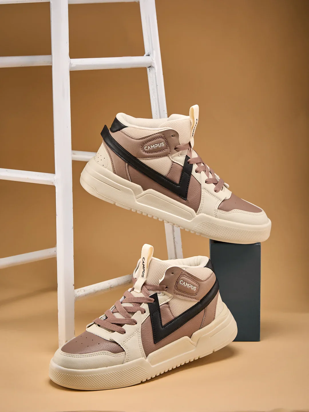 EAGLE Beige Men's Sneakers