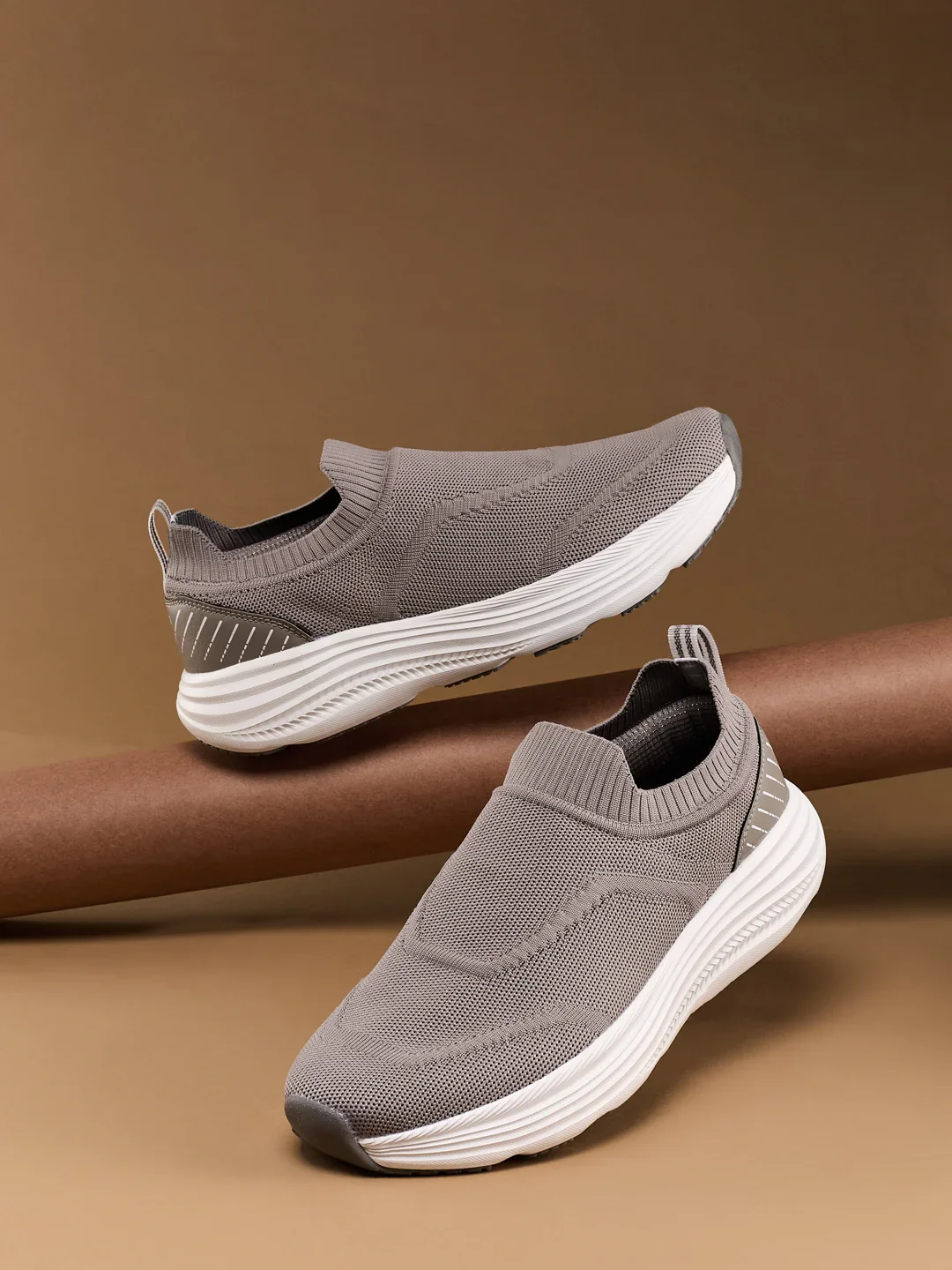 HOOP Grey Men's Walking Shoes