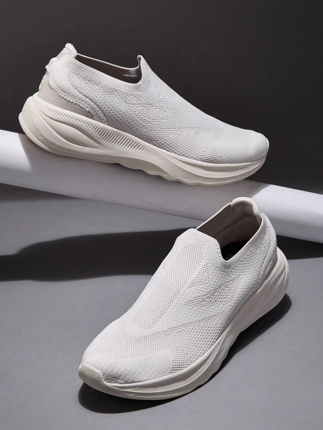 JETRA White Men's Walking Shoes