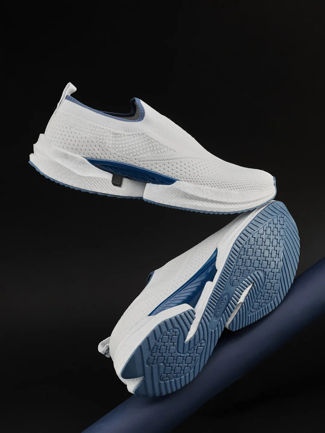 KARP White Men's Walking Shoes
