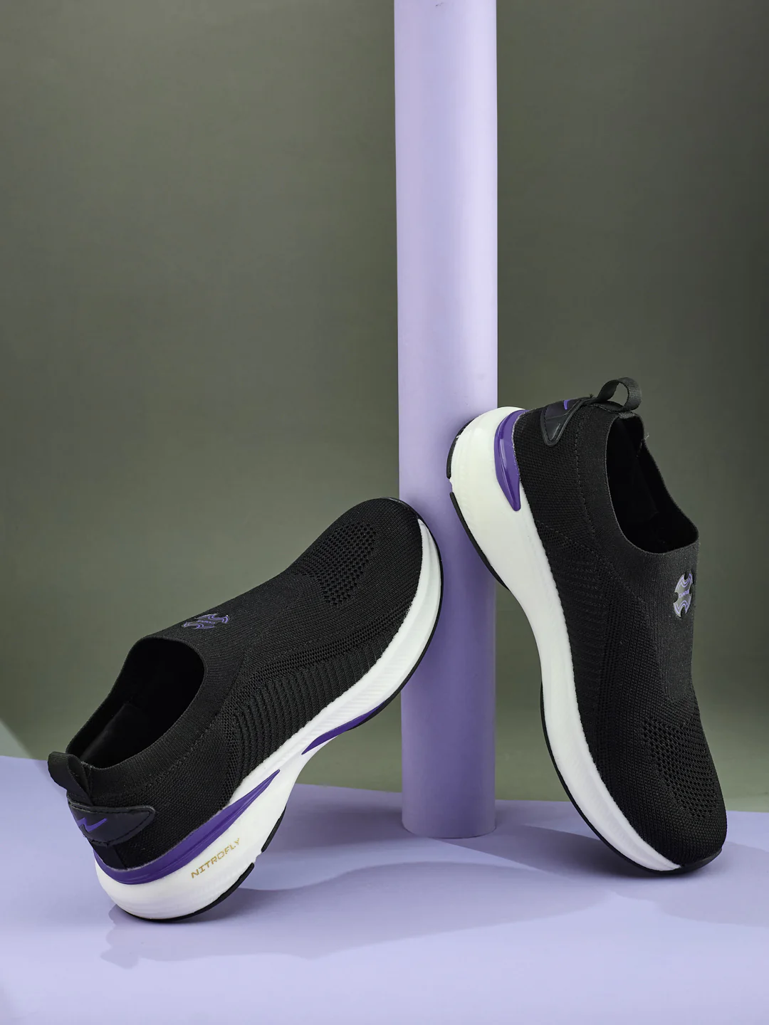 MADRA Black Women's Walking Shoes