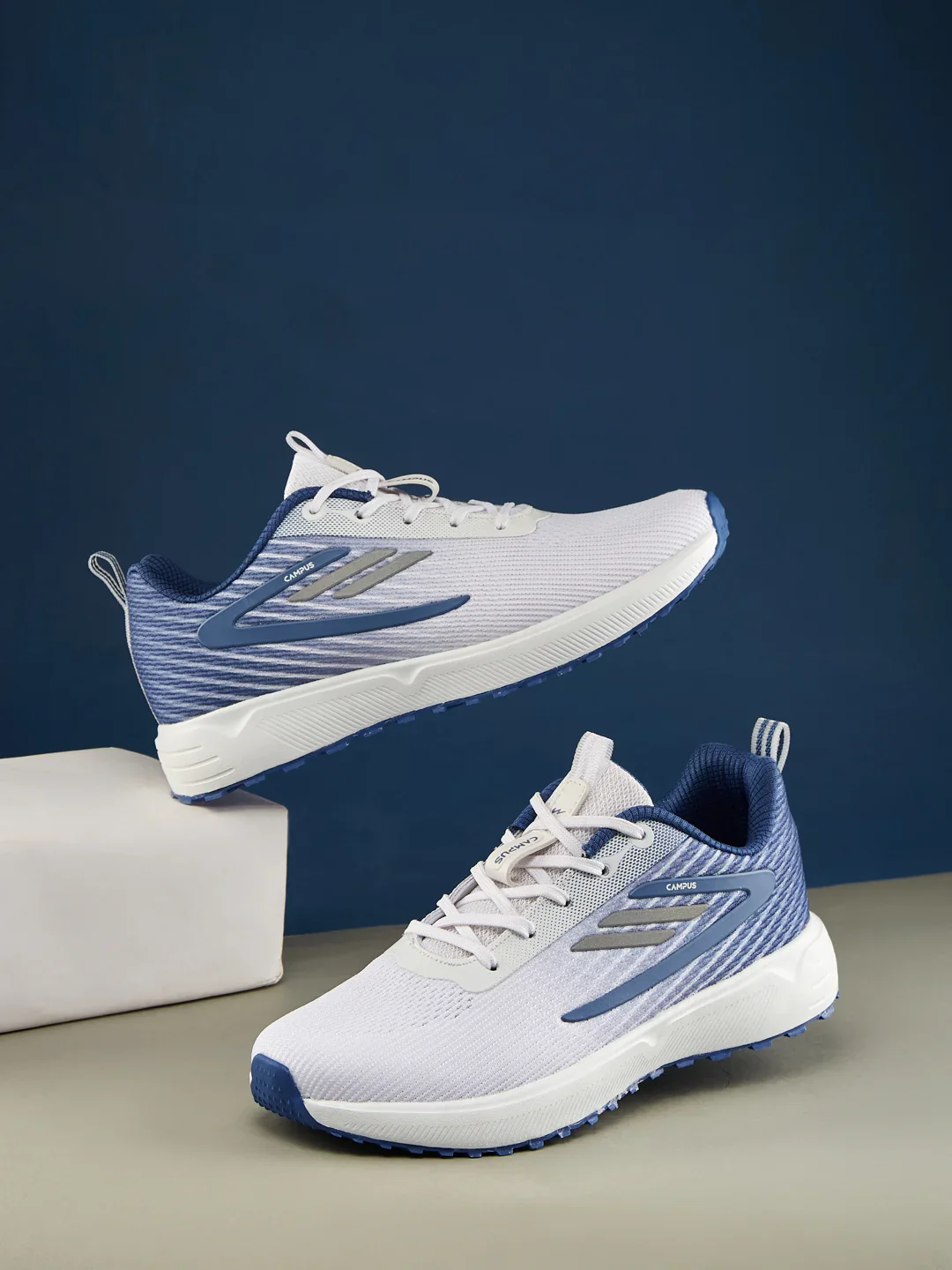 SKIPE White Men's Running Shoes
