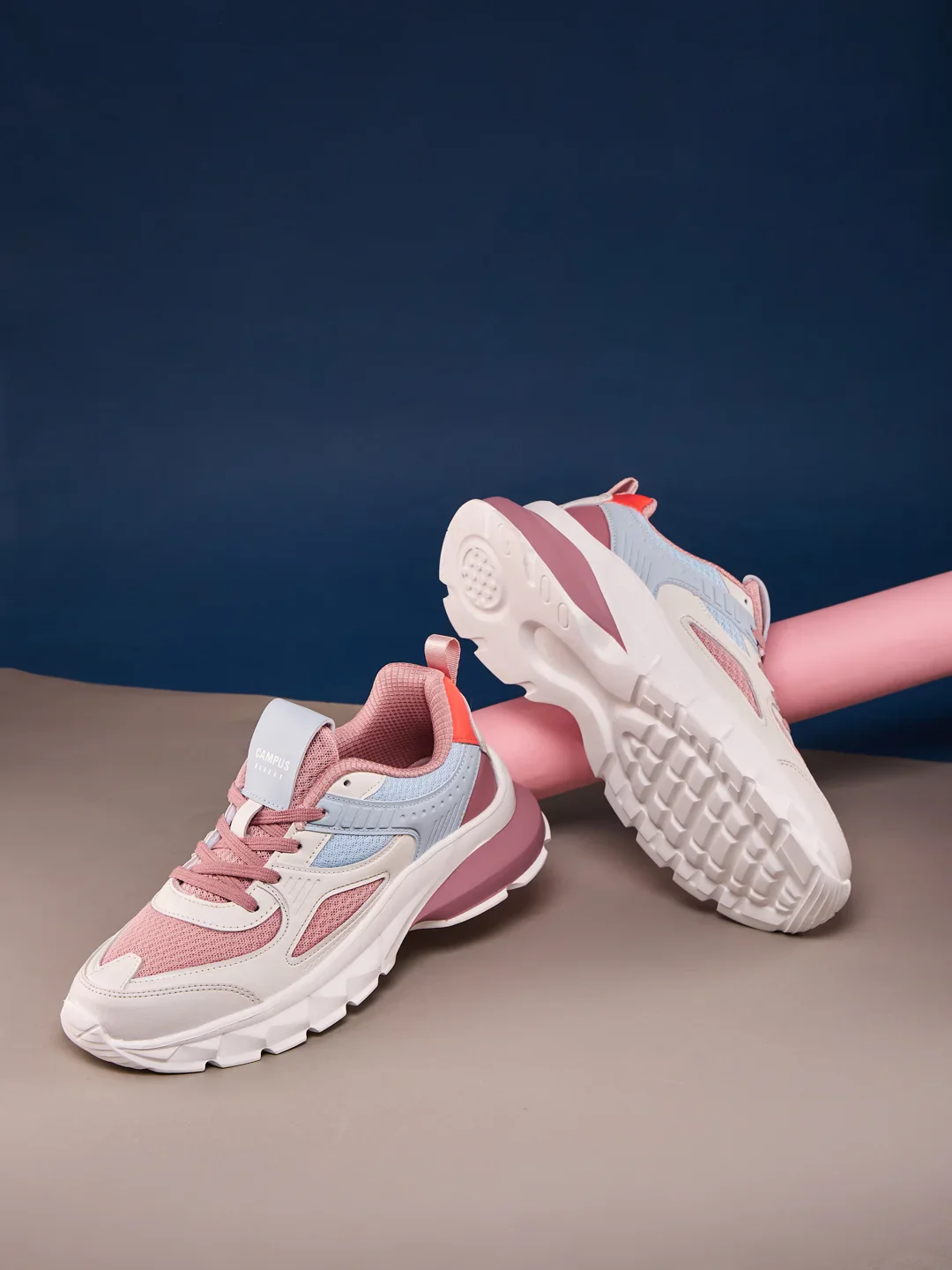 TRINO Off White Women's Sneakers
